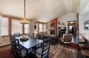 Condo, 3 Bedrooms | Dining