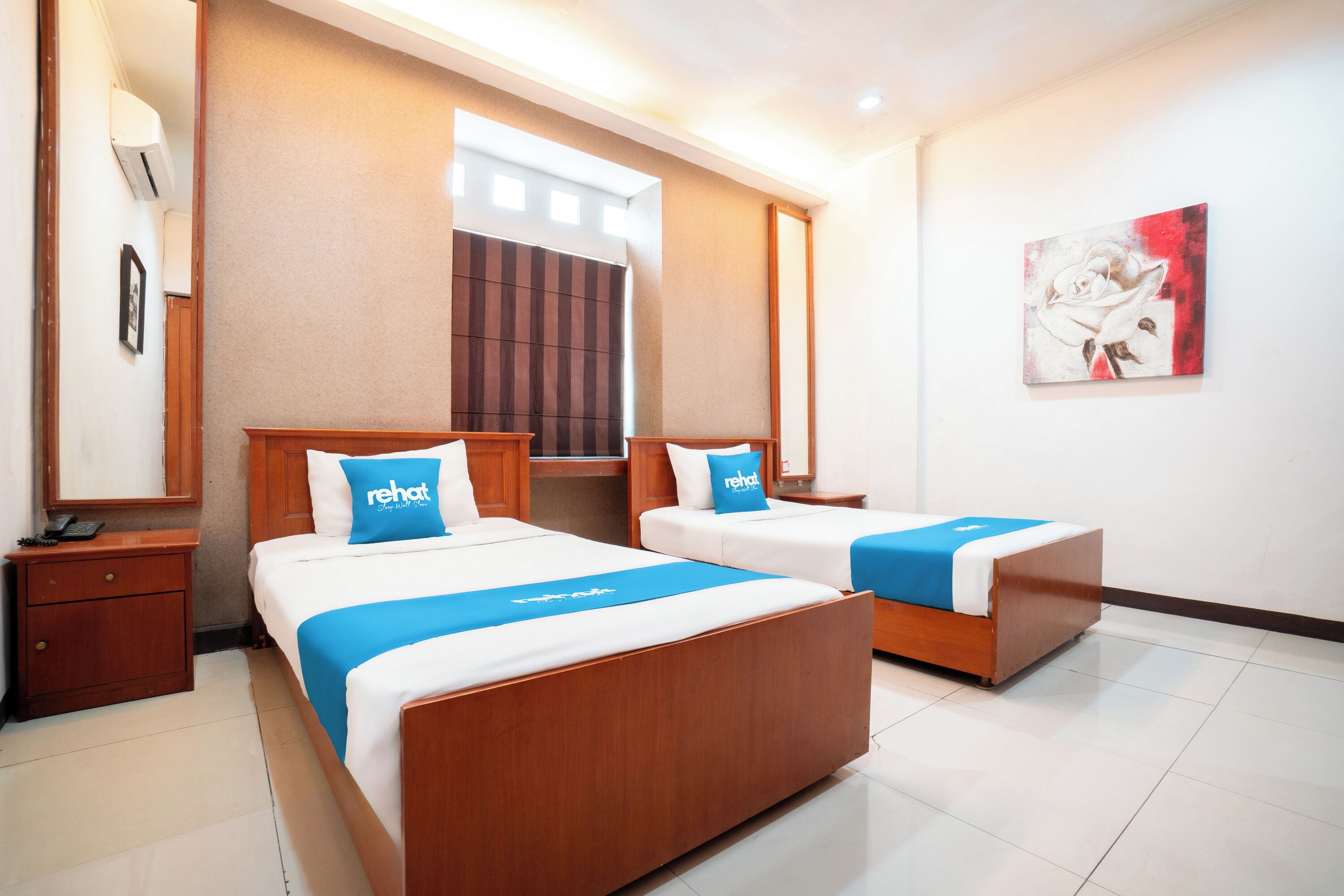 Deluxe Twin Room | Desk, laptop workspace, free WiFi, bed sheets