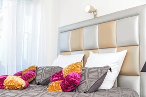 1 dormitorio, tabla de planchar con plancha, wifi gratis y ropa de cama