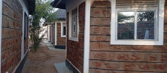 Naap Hotel & Guest House