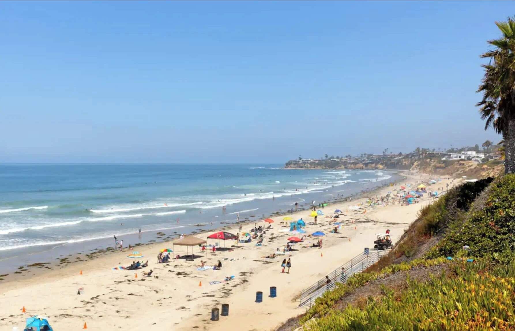 بالقرب من الشاطئ