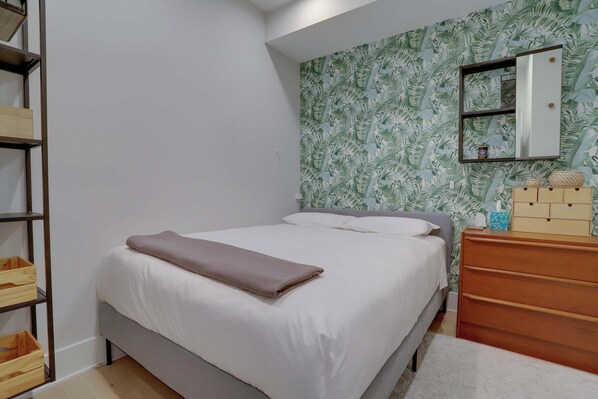 1 chambre, bureau, fer et planche à repasser, Wi-Fi