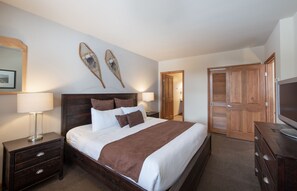 Condo, 2 Bedrooms