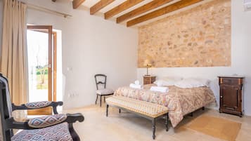 4 dormitorios, tabla de planchar con plancha, wifi gratis y ropa de cama