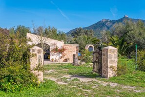 Property grounds - CA SES FALIES - Rustic villa with private pool and free wifi (Felanitx)