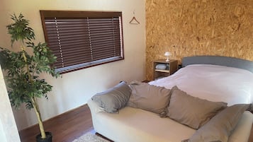 1 bedroom, iron/ironing board, WiFi