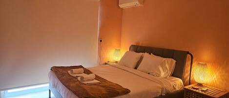 3 bedrooms, desk, iron/ironing board, free WiFi