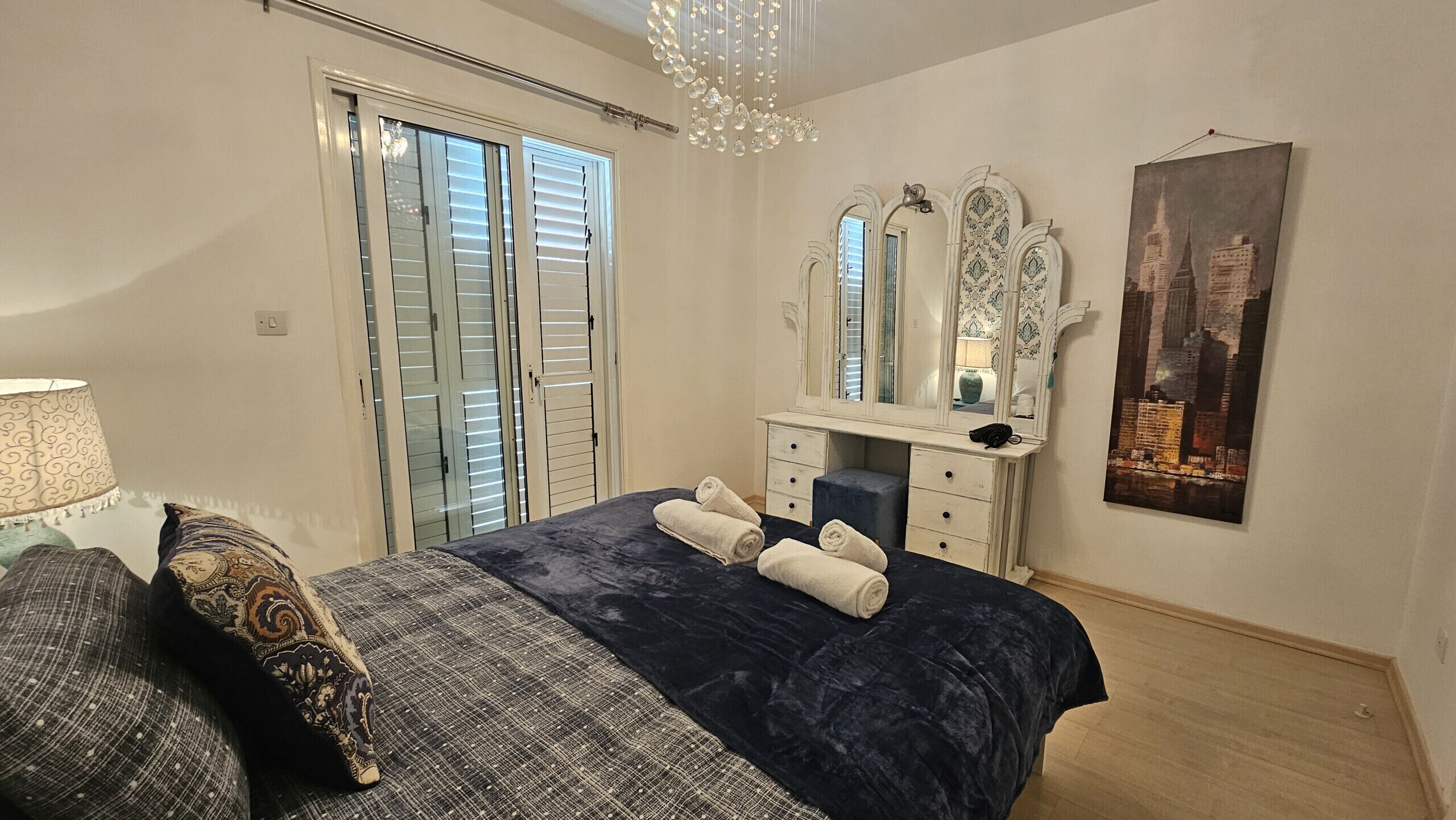 2 bedrooms, soundproofing, iron/ironing board, free WiFi