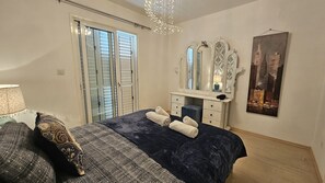 2 bedrooms, soundproofing, iron/ironing board, free WiFi