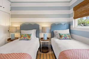 2 soverom, safe på rommet, strykejern/-brett og wi-fi (inkludert)