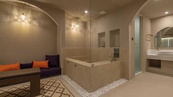 Family Spa | NAR | Bañera de hidromasaje privada