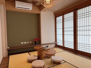 Chambres insonorisées, Internet gratuit par câble