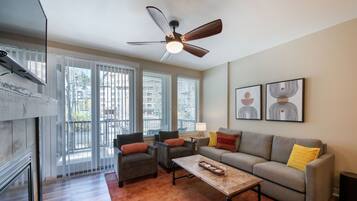 Condo, 2 Bedrooms | Living area