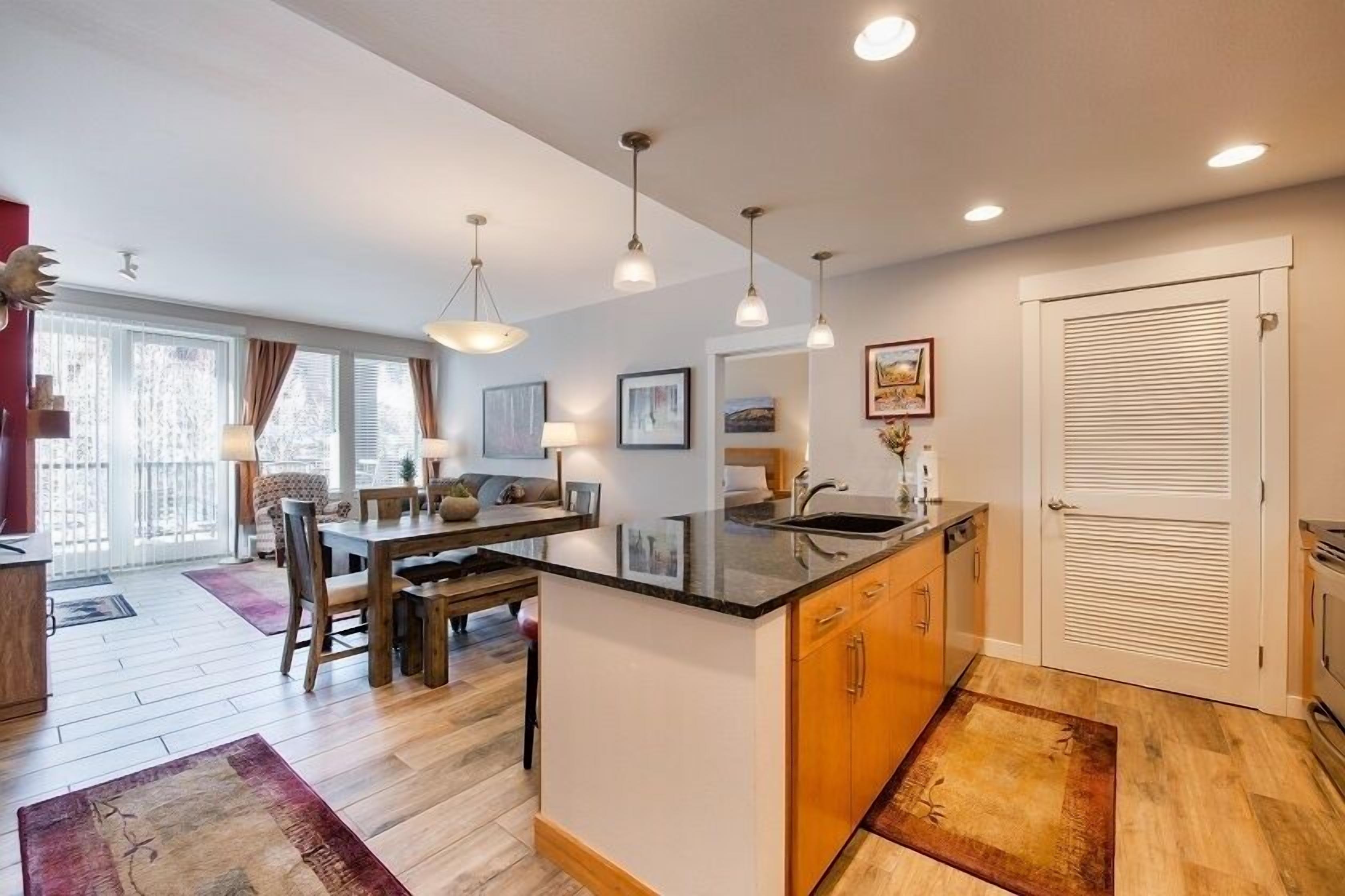 Condo, 2 Bedrooms | Interior