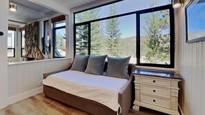 Condo, 2 Bedrooms | Laptop workspace, free WiFi - Mammoth Mountain Condos (Mammoth Lakes)