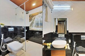 Deluxe Room | Bathroom | Shower, free toiletries, towels, soap - Treebo Vinayak Inn, Jagatpura (Jaipur)