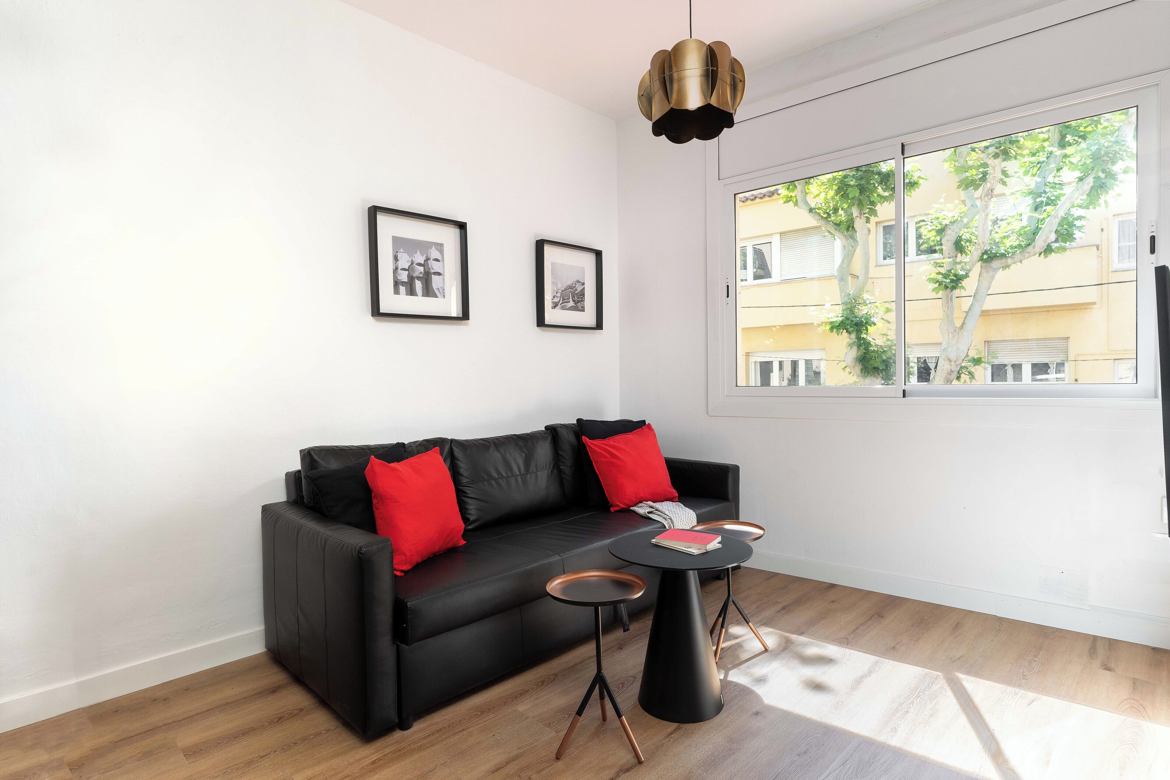 Deluxe Duplex, 1 Bedroom | Living area | Smart TV
