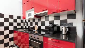 Microwave, oven, kompor, dan mesin espresso