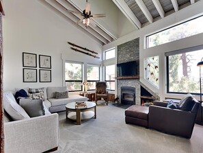 Living area - Mammoth Mountain - Vacation Condos (Mammoth Lakes)