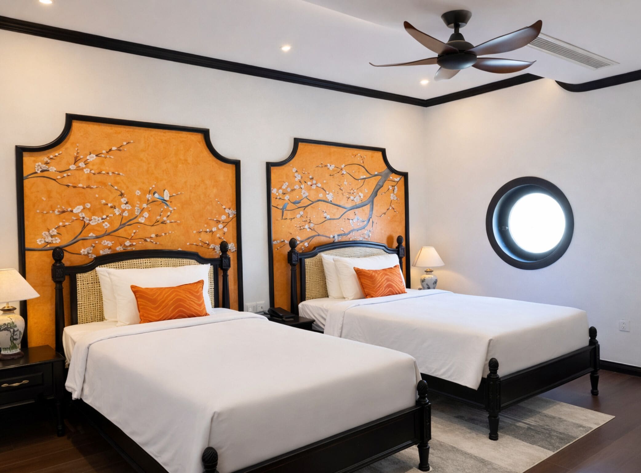 Sengetøy av topp kvalitet, dundyner og minibar (inkludert)