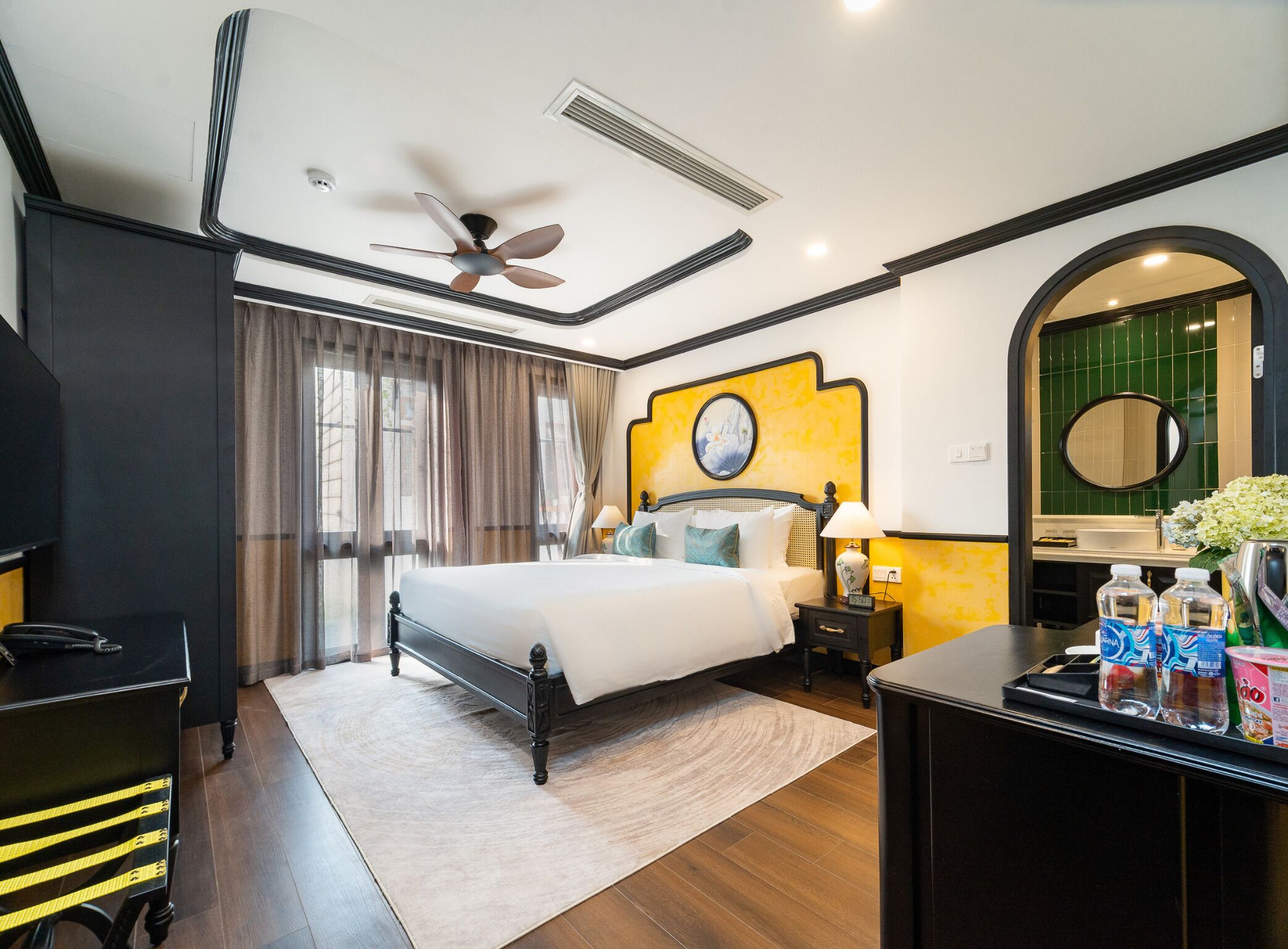 Luksus-dobbeltrom, 1 kingsize-seng, ikke-røyk | Sengetøy av topp kvalitet, dundyner og minibar (inkludert)