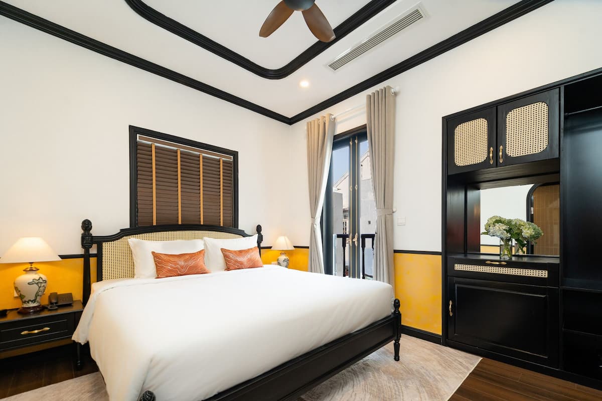 Superior Double Room, 1 Katil Raja (King), Non Smoking, Terrace | Peralatan tempat tidur premium, gebar bulu kapas, bar mini percuma