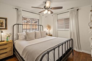 3 bedrooms, iron/ironing board, travel crib, WiFi