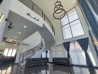 KHOO FAMILY VILLA