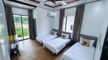 Elite Villa, Courtyard View | 8 bedrooms, down duvets, desk, blackout curtains