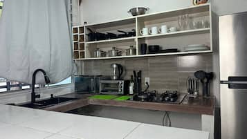 House, 2 Bedrooms, Accessible, Smoking | Interior