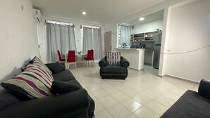 Living room - Paradise Awaits in This Seaside Escape! (Puerto Morelos)