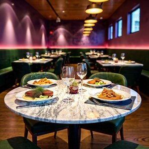 Food and drink - Novel Hotel Manila (Taguig)