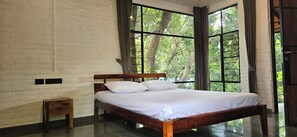 2 makuuhuonetta, silitysrauta/-lauta, Wi-Fi, vuodevaatteet