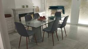 تناول الطعام