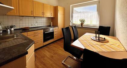 Vacation apartment 63 sqm, terrace with mountain view, bedroom, living room, shower/WC, max. 4 pers.
