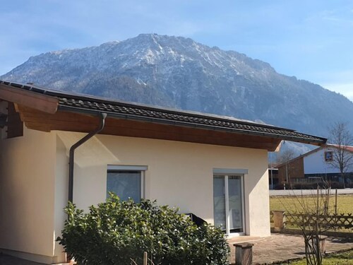Vacation apartment 63 sqm, terrace with mountain view, bedroom, living room, shower/WC, max. 4 pers.