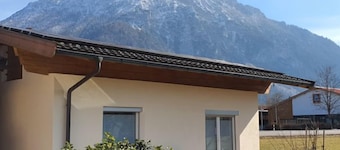 Vacation apartment 63 sqm, terrace with mountain view, bedroom, living room, shower/WC, max. 4 pers.