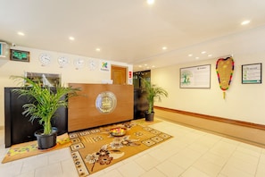 Reception -  Treebo Classic Highway Side (Thiruvananthapuram)