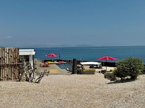 Beach - Villa niche dans une calanque accès mer privatif (Sausset les pins)