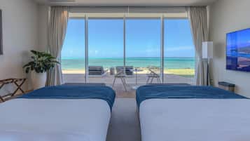 2 quartos, cofres nos quartos, cortinas blackout, quartos à prova de som