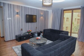 Executive Apartment, 2 Bedrooms, Non Smoking | Living area | 42-inch Smart TV with satellite channels