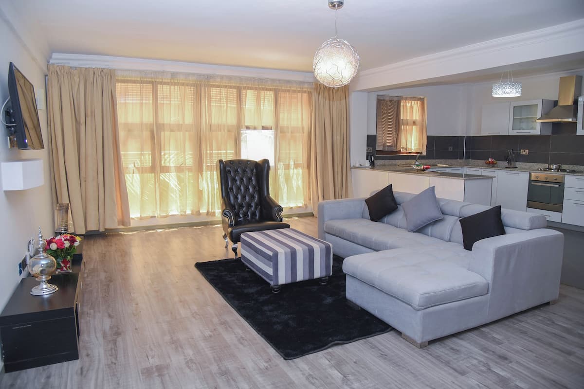 Executive Apartment, 1 Bedroom, Non Smoking | 2 bedrooms, Egyptian cotton sheets, premium bedding, memory foam beds