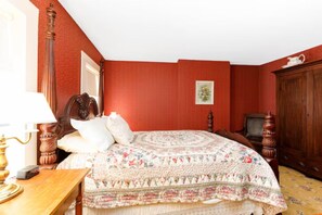 1 habitación, tabla de planchar con plancha y cuna de viaje