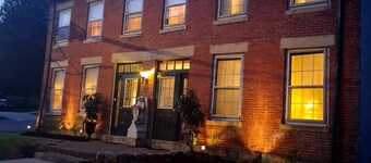 Briarstone Inn | Historic 7-Room Inn w/ Private Baths | Walk to Downtown Galena