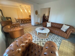 Smart TV, ping pong - A FAMILY HOME IN PROVENCE: LA BONNE AVENTURE (Saint-Mitre-les-Remparts)