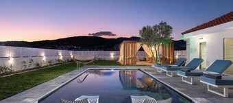 Ελin Villa with Private Pool