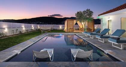 Ελin Villa with Private Pool