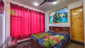 1 bedroom, desk, free WiFi