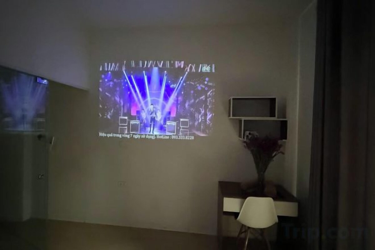 Deluxe Apartment with Balcony and City View