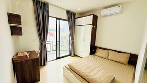 Deluxe Apartment, Balcony, City View | Desk, free WiFi